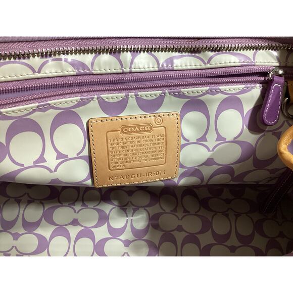 Coach Hamptons nylon tote bag purple striped and tan leather trim. - Picture 7 of 7